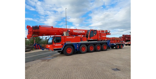 Liebherr LTM 1095